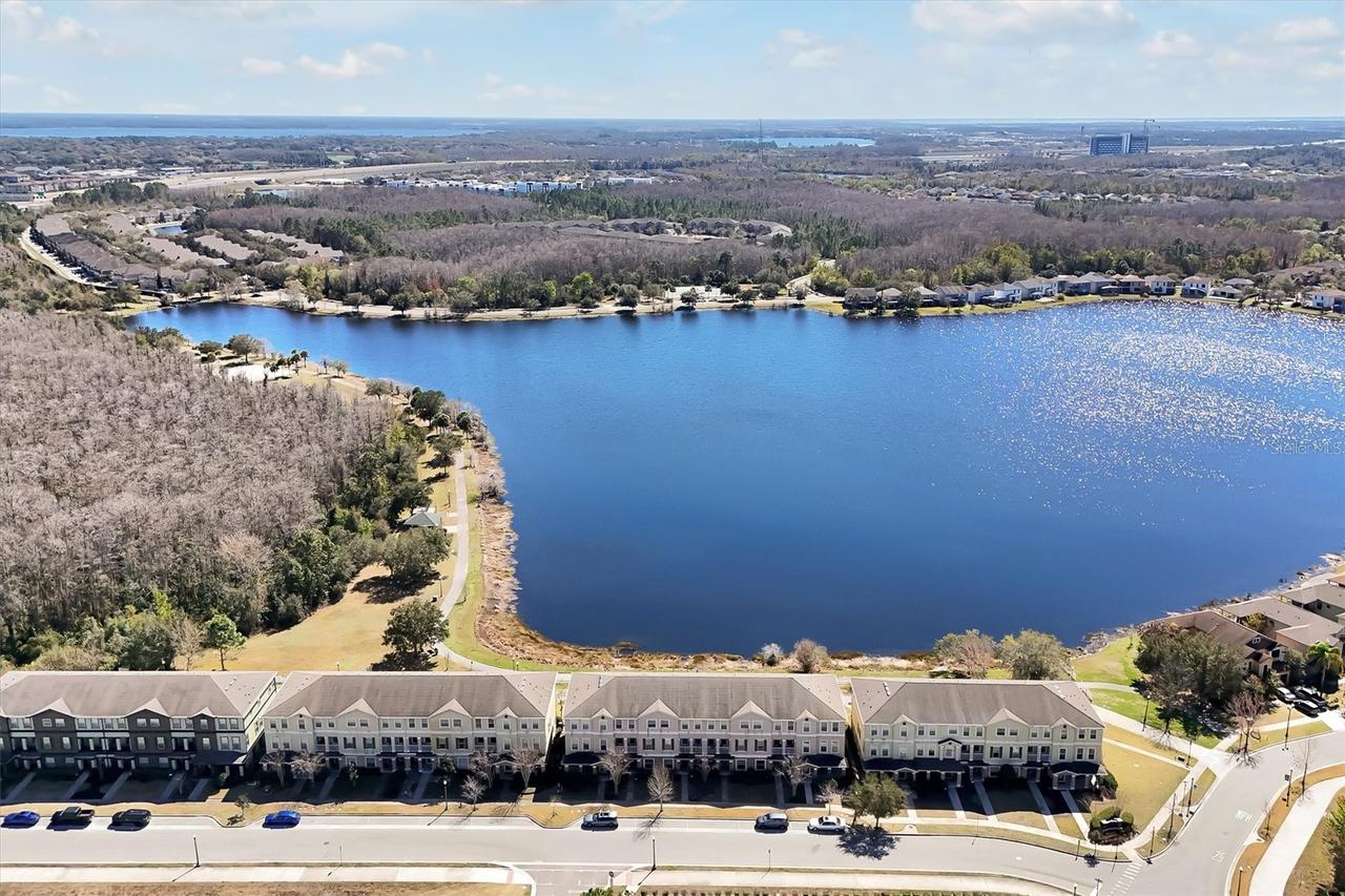 10522 Green Ivy Ln., Orlando, FL 32832