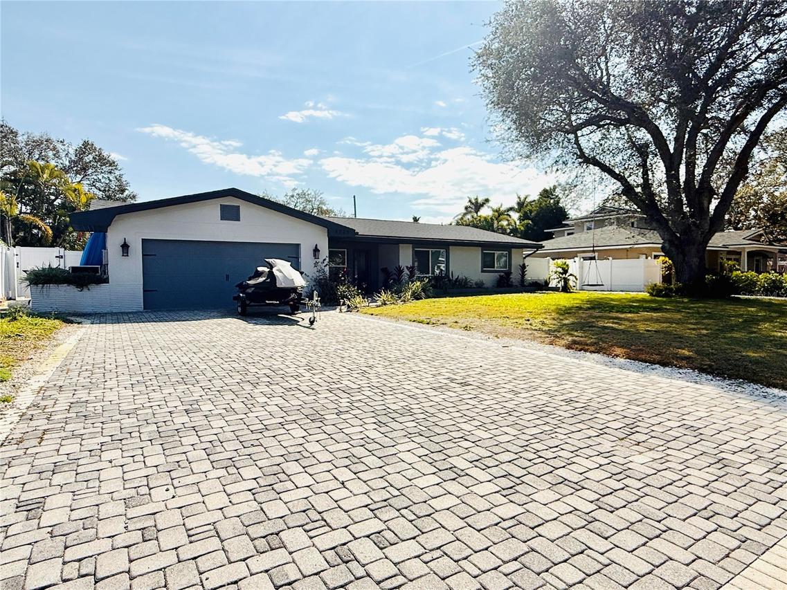 8280 32nd Ave., St Petersburg, FL 33710