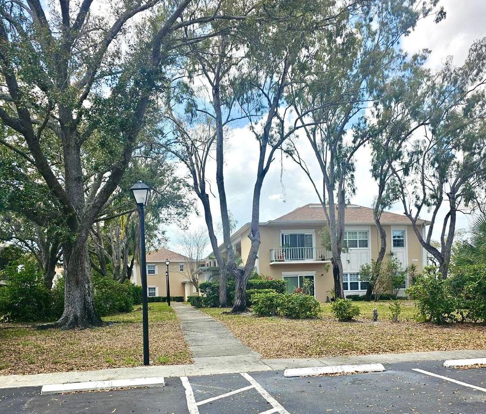 8300 Bardmoor Blvd. #105, Seminole, FL 33777