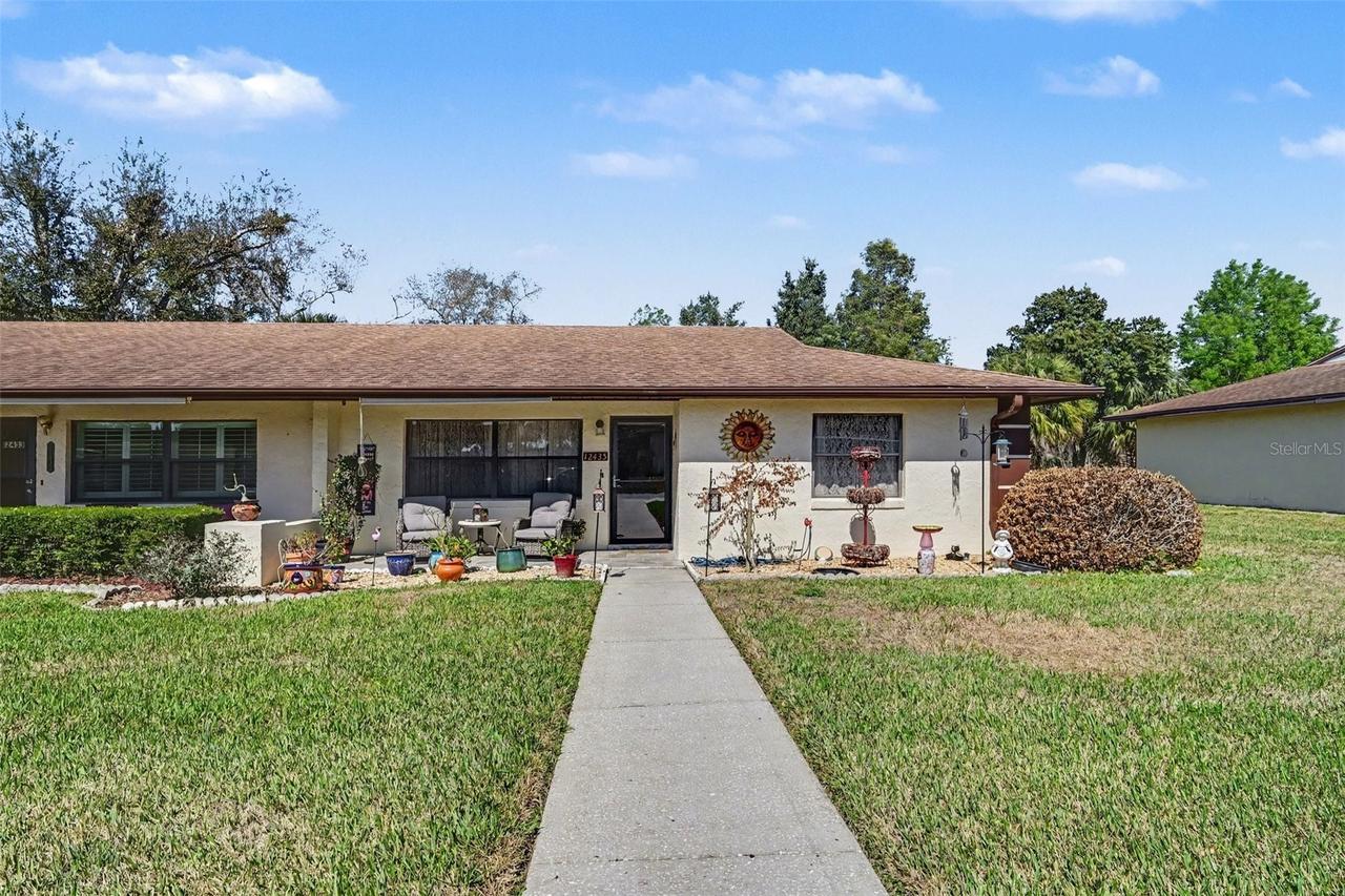 12435 Orangewood Cir., Tavares, FL 32778