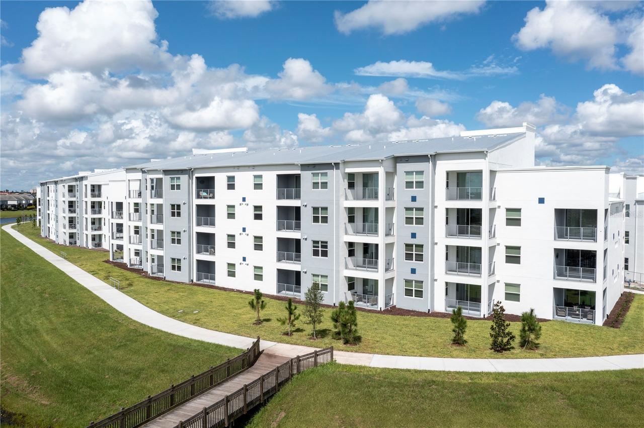 3161 Paradox Cir. #403, Kissimmee, FL 34746