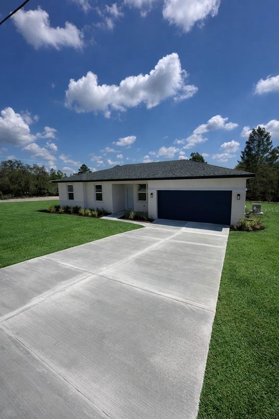 6327 N Hobson Ter., Dunnellon, FL 34433