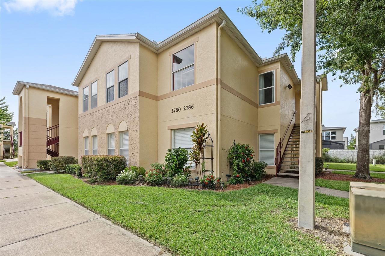 2786 Club Cortile Cir. #B, Kissimmee, FL 34746