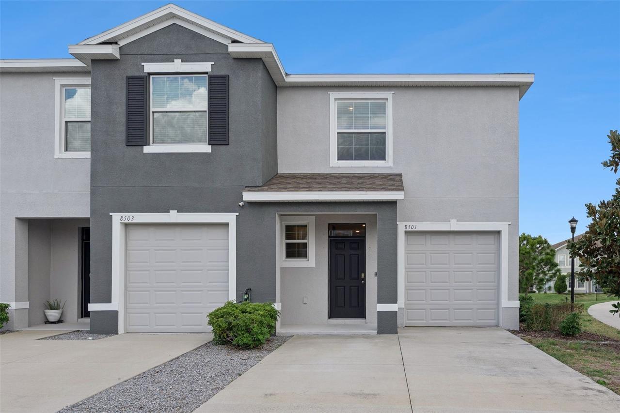 8501 Falling Blue Pl., Riverview, FL 33578