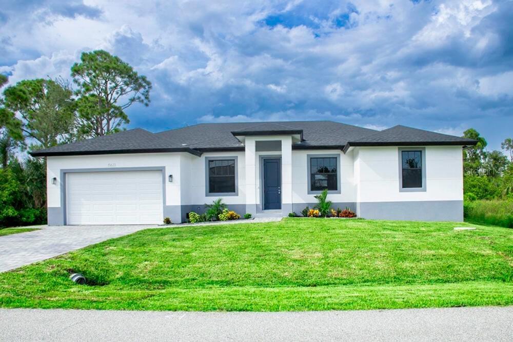 15633 Lakeland Cir., Port Charlotte, FL 33981