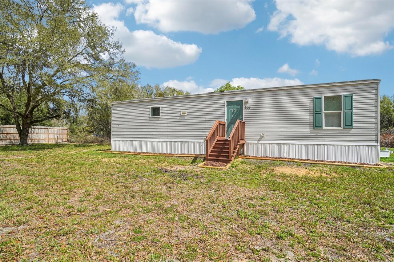 808 SE 124th Ave., Webster, FL 33597