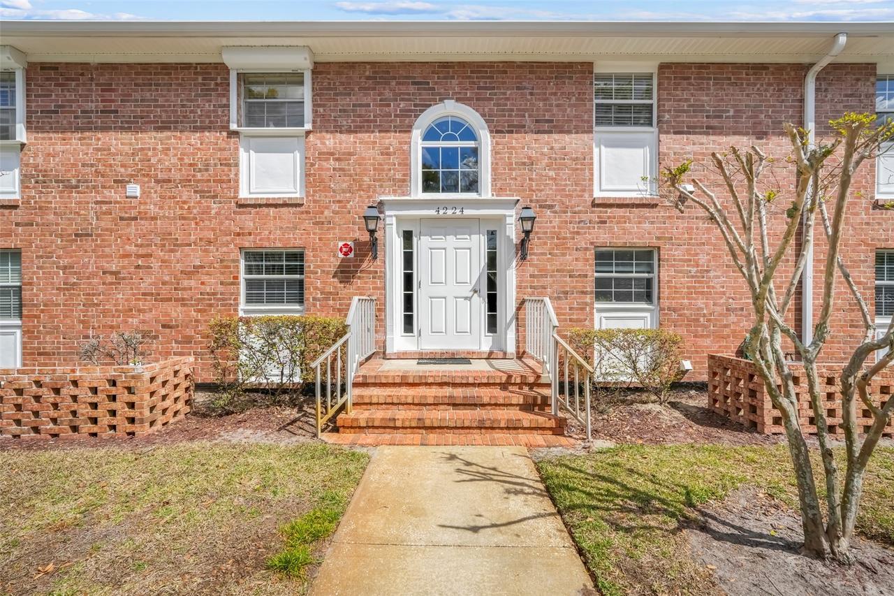 4224 Lake Underhill Rd. #8B8, Orlando, FL 32803