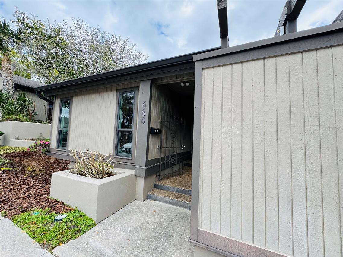 688 Lake Villas Dr., Altamonte Springs, FL 32701