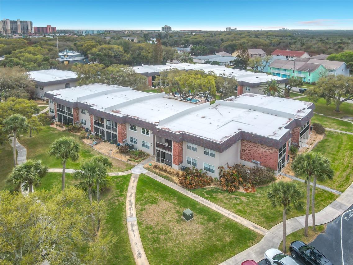 3800 Saxon Dr. #B13, New Smyrna Beach, FL 32169