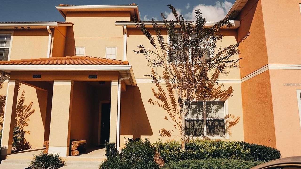 8961 Bismarck Palm Rd, Kissimmee, FL 34747