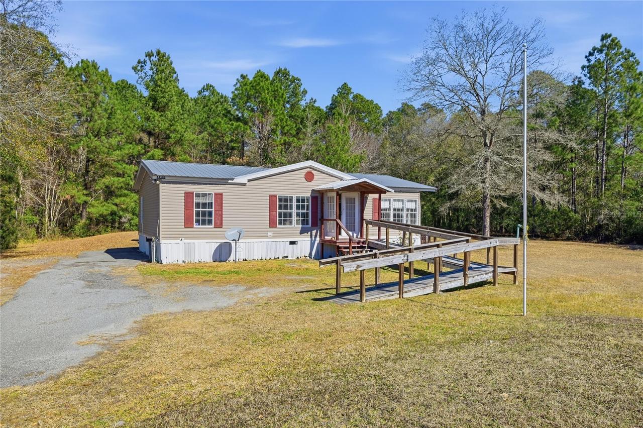 44326 Woodland Cir., Callahan, FL 32011