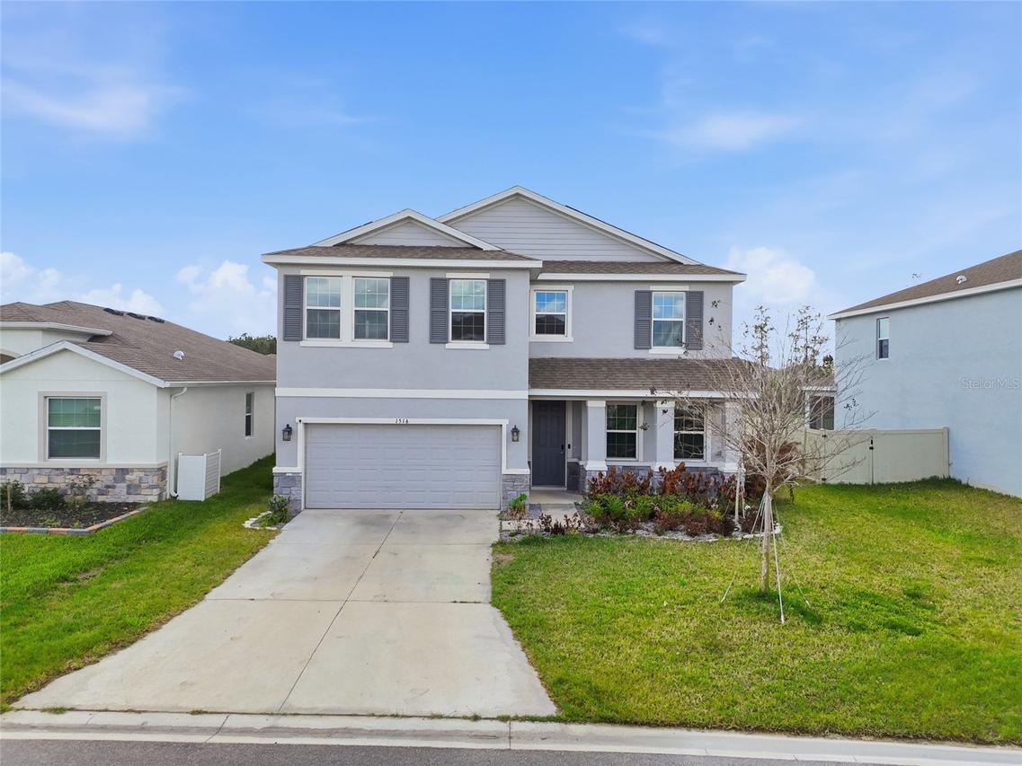 1516 Tropical Oasis Ave., Plant City, FL 33565
