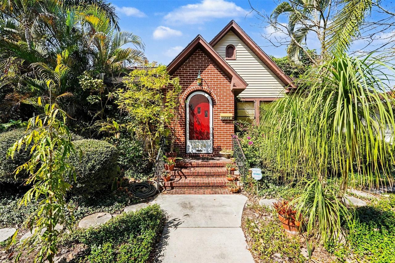 1228 15th St., St Petersburg, FL 33705