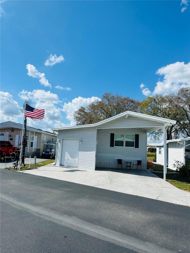 627 Arnold Palmer Dr., Davenport, FL 33837