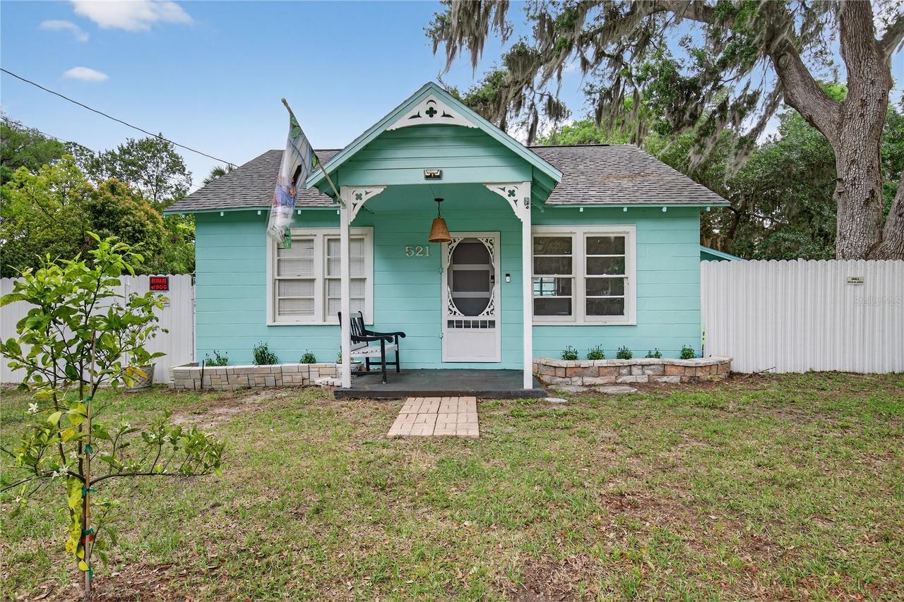 521 Michigan St., Mount Dora, FL 32757