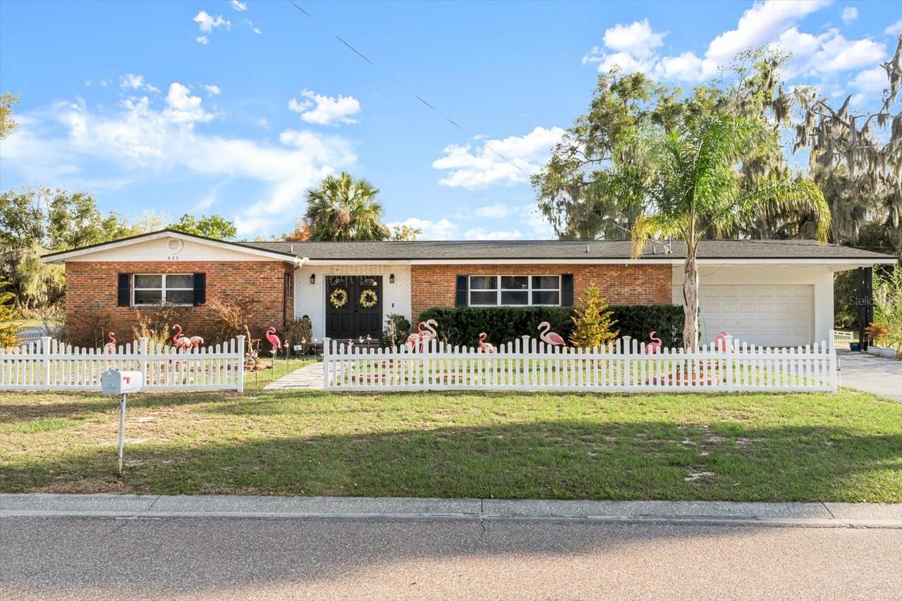 820 E Clifford Ave., Eustis, FL 32726