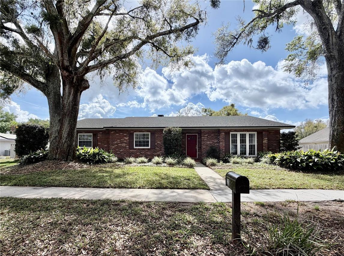 320 White Oak Cir., Maitland, FL 32751