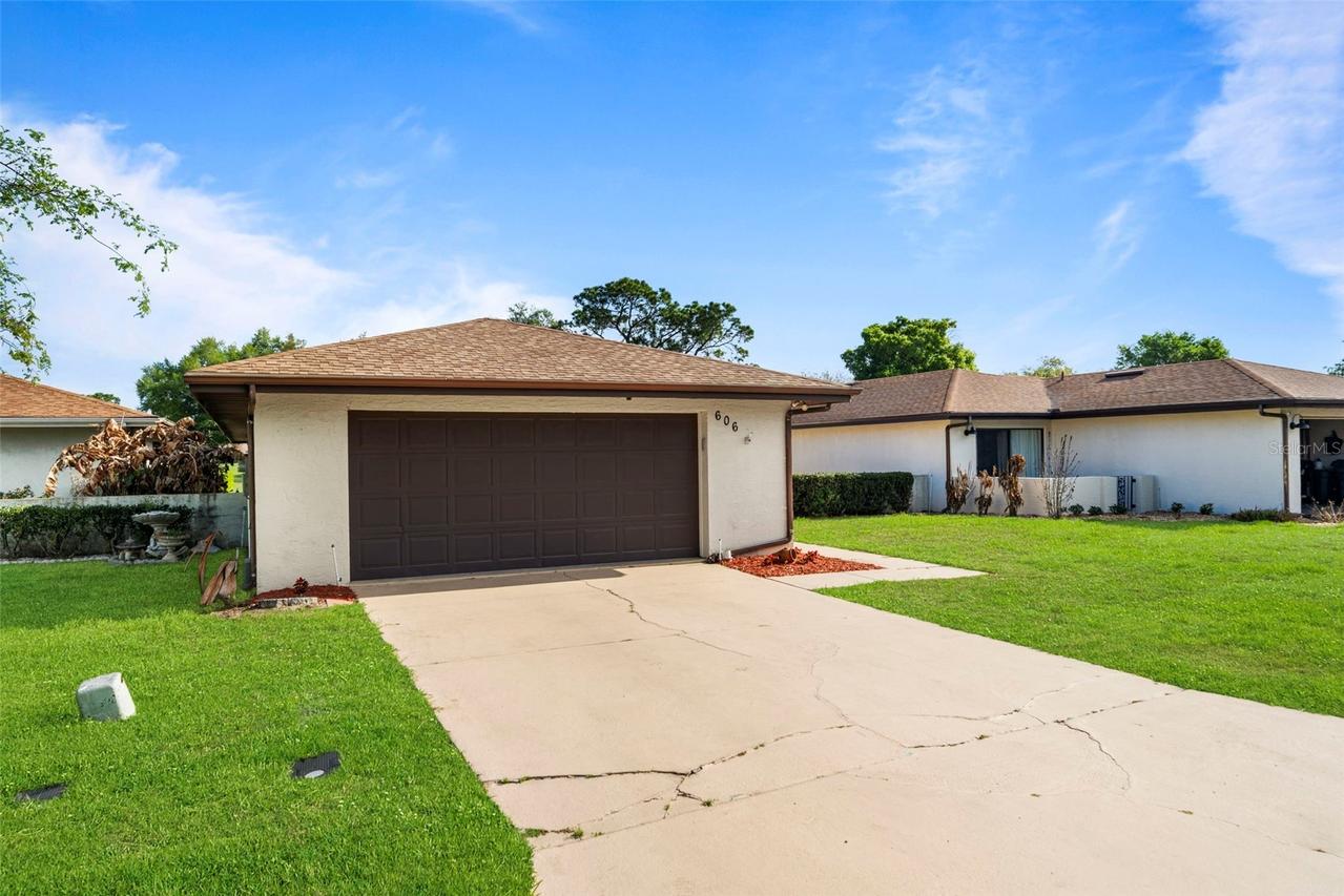 606 Turnberry Ct., Winter Haven, FL 33884