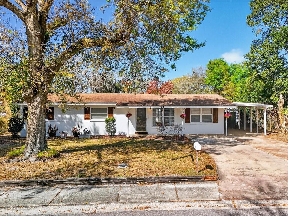 702 Carmen Dr., Ocoee, FL 34761