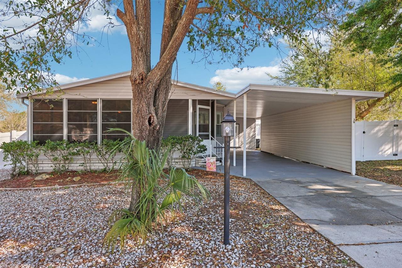 39 Maplehurst Ave., Debary, FL 32713