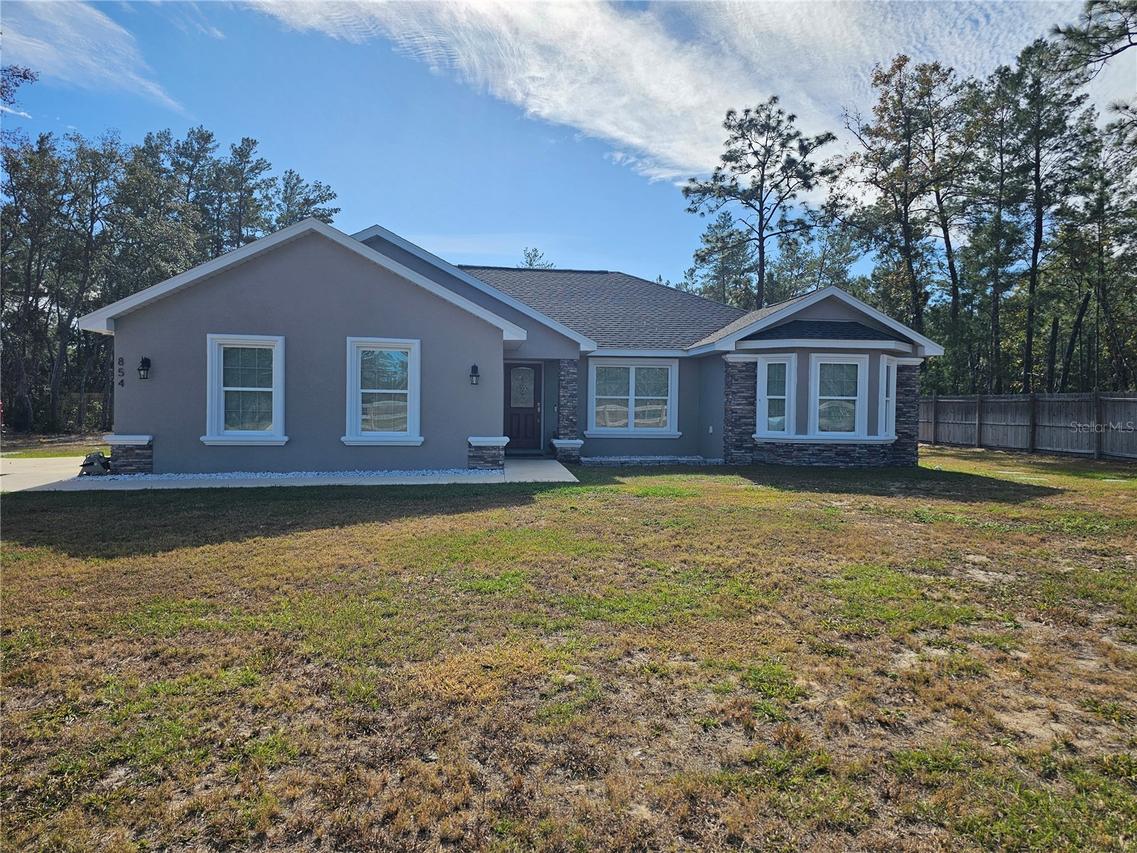 854 Fisher Rd., Ocklawaha, FL 32179