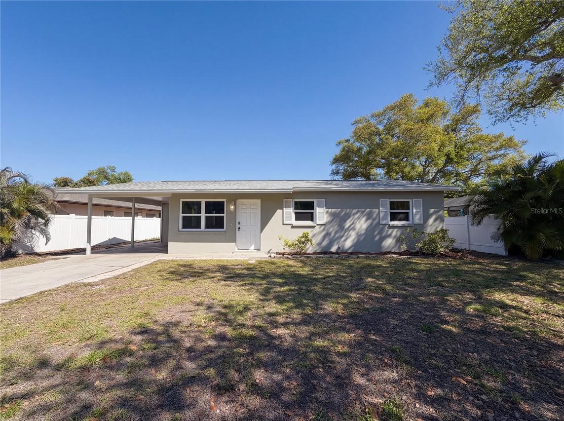 737 Gulf Coast Blvd., Venice, FL 34285