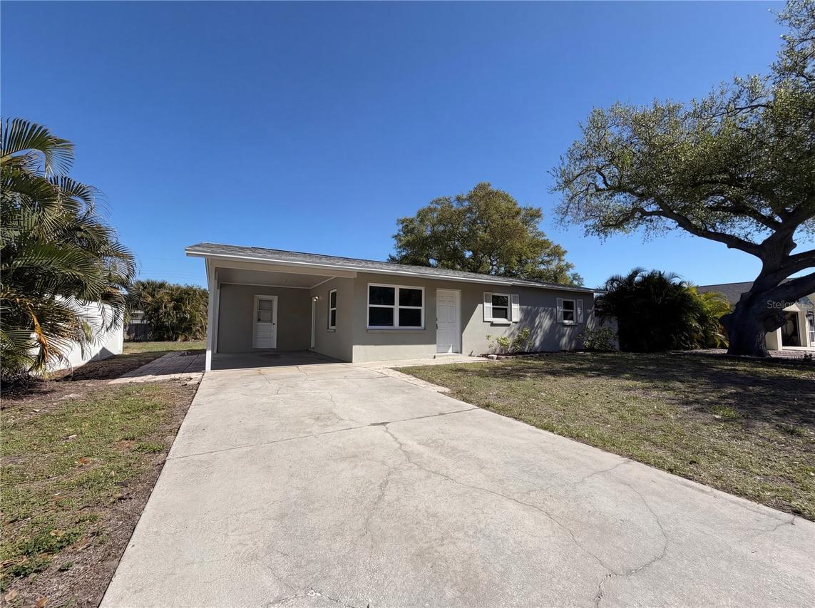 737 Gulf Coast Blvd., Venice, FL 34285
