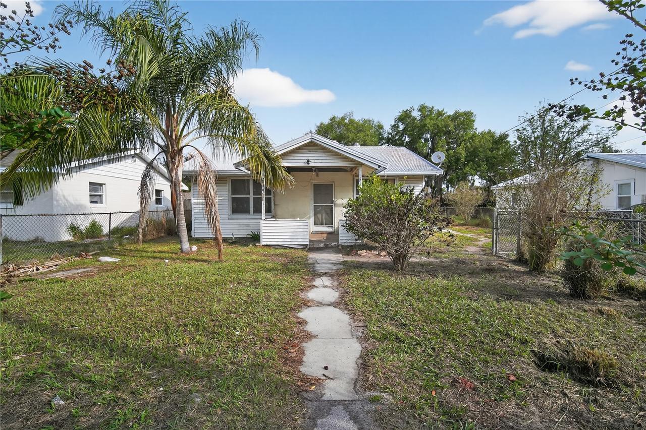 2446 E Magnolia St., Lakeland, FL 33801