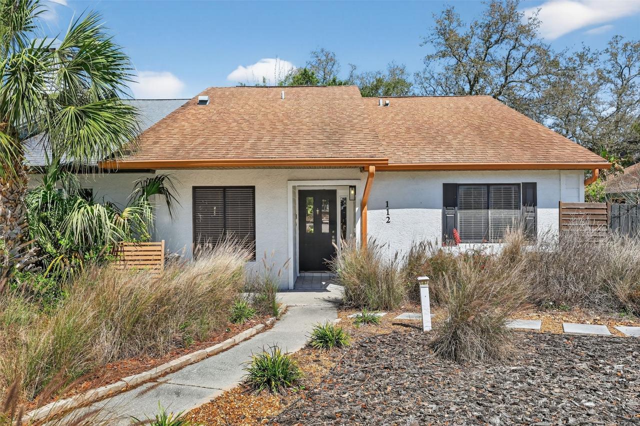 112 Anclote Rd., Tarpon Springs, FL 34689