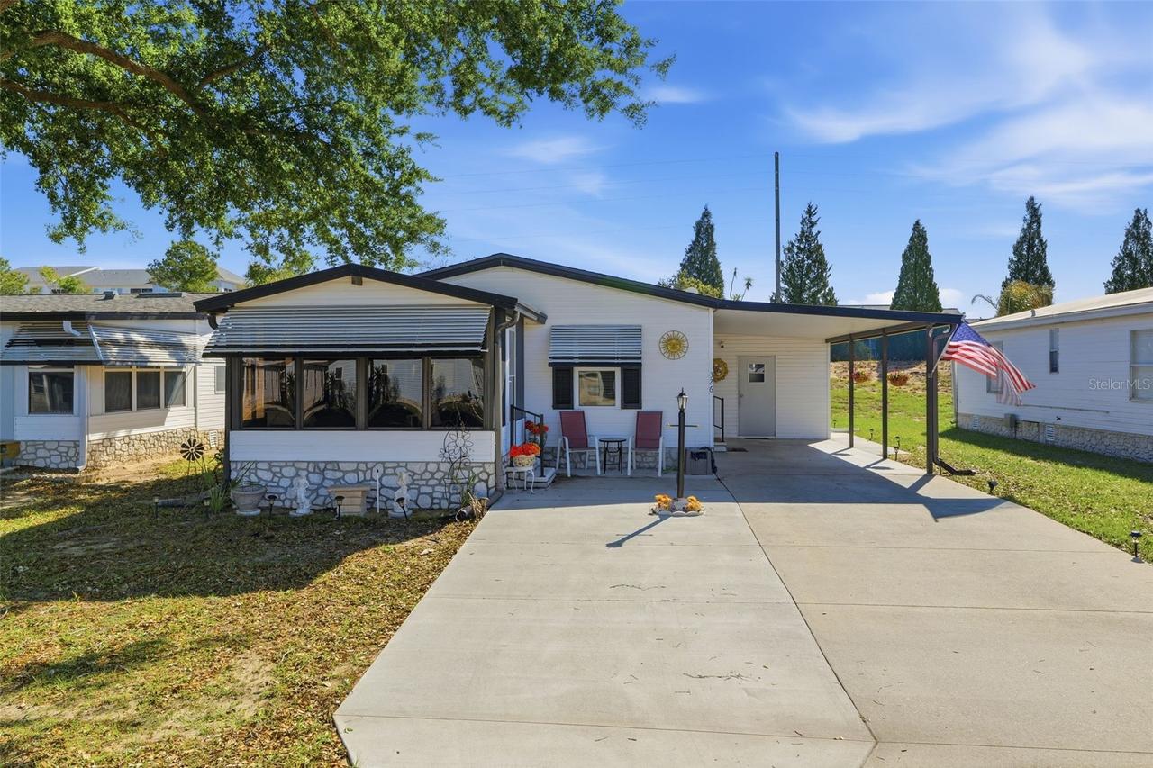 326 Nesbitt Park Ave., Davenport, FL 33897