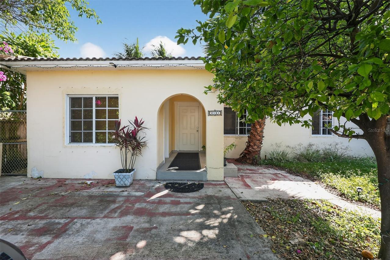 2131 Biarritz Dr., Miami Beach, FL 33141
