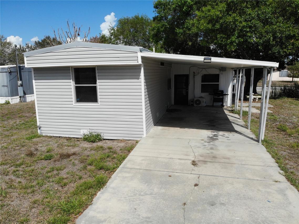 1183 9th St., Okeechobee, FL 34974