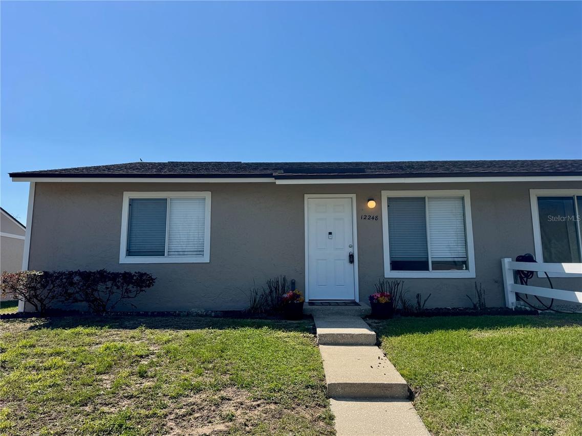 12248 Tavares Ridge Cir., Tavares, FL 32778