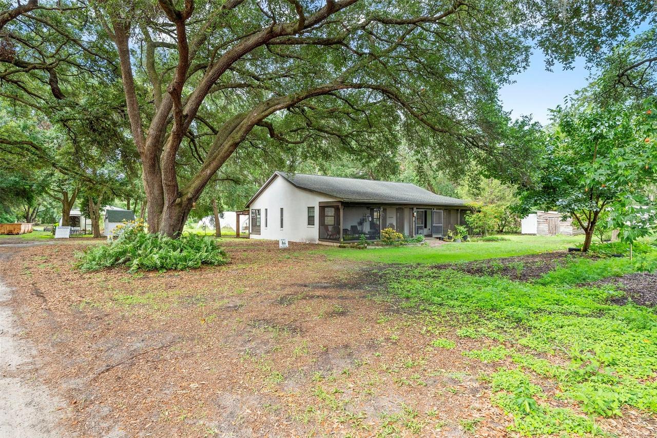 2026 Lewis Rd., Leesburg, FL 34748