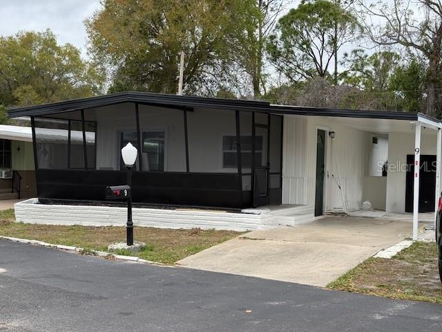 9 Plantation Ave., Debary, FL 32713
