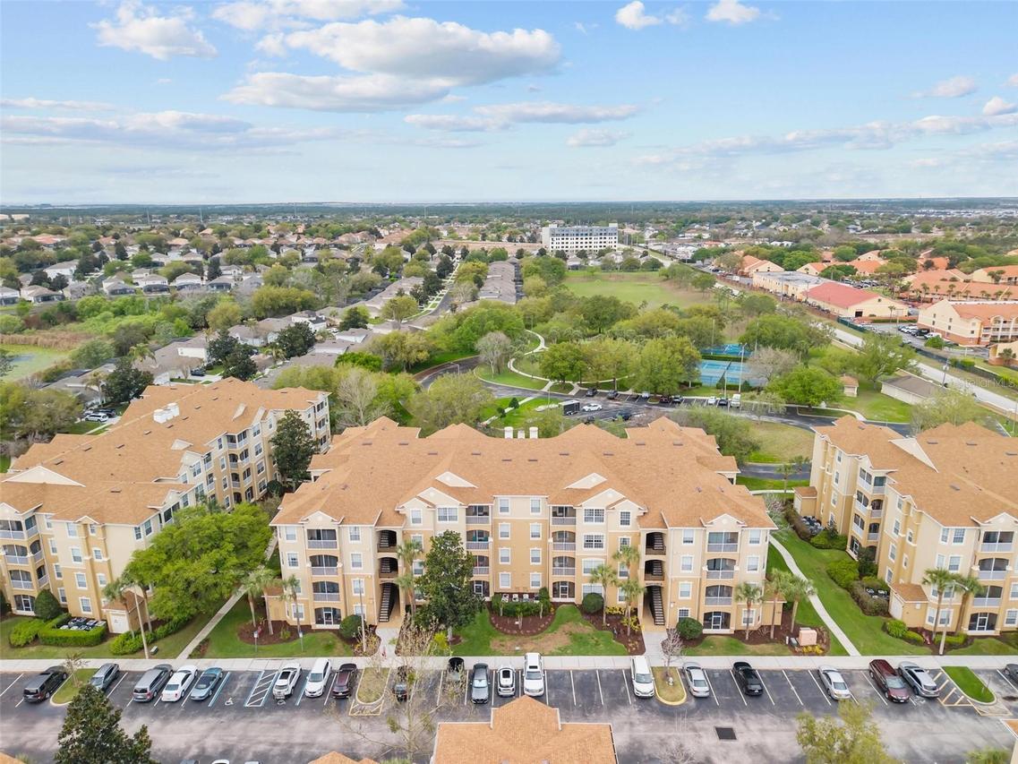 2774 Almaton Loop #105, Kissimmee, FL 34747