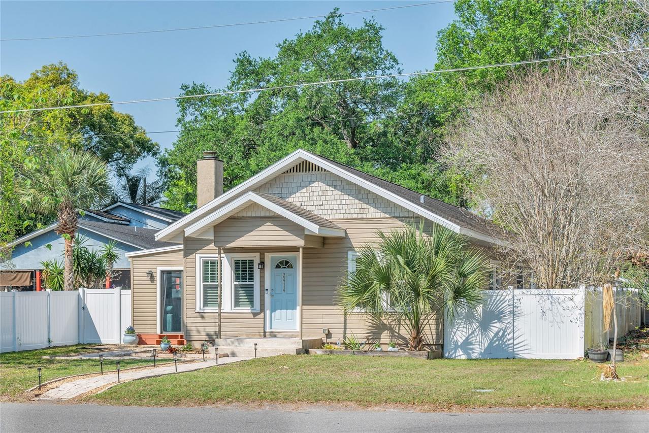 2414 Newberry St., Orlando, FL 32806