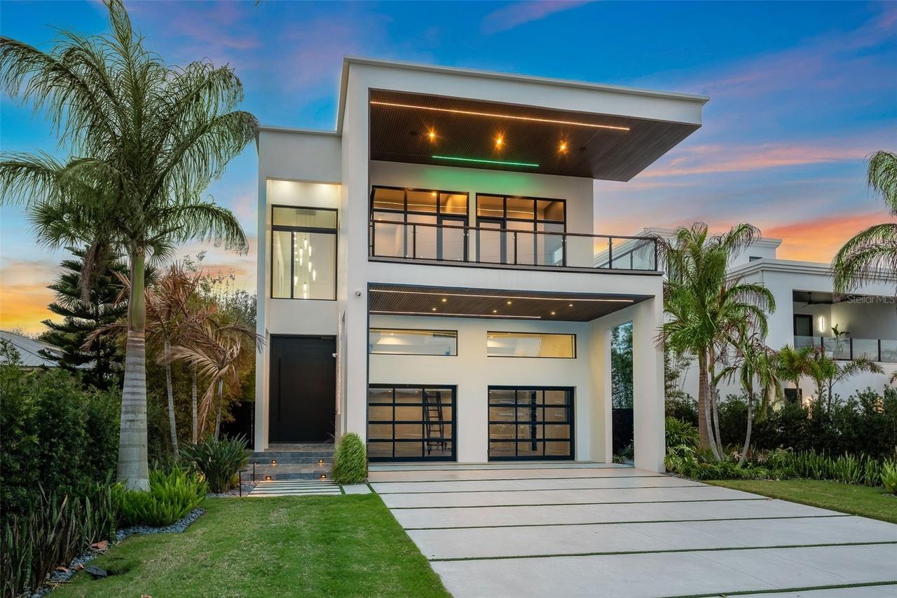 1194 N Peninsula Ave., New Smyrna Beach, FL 32169