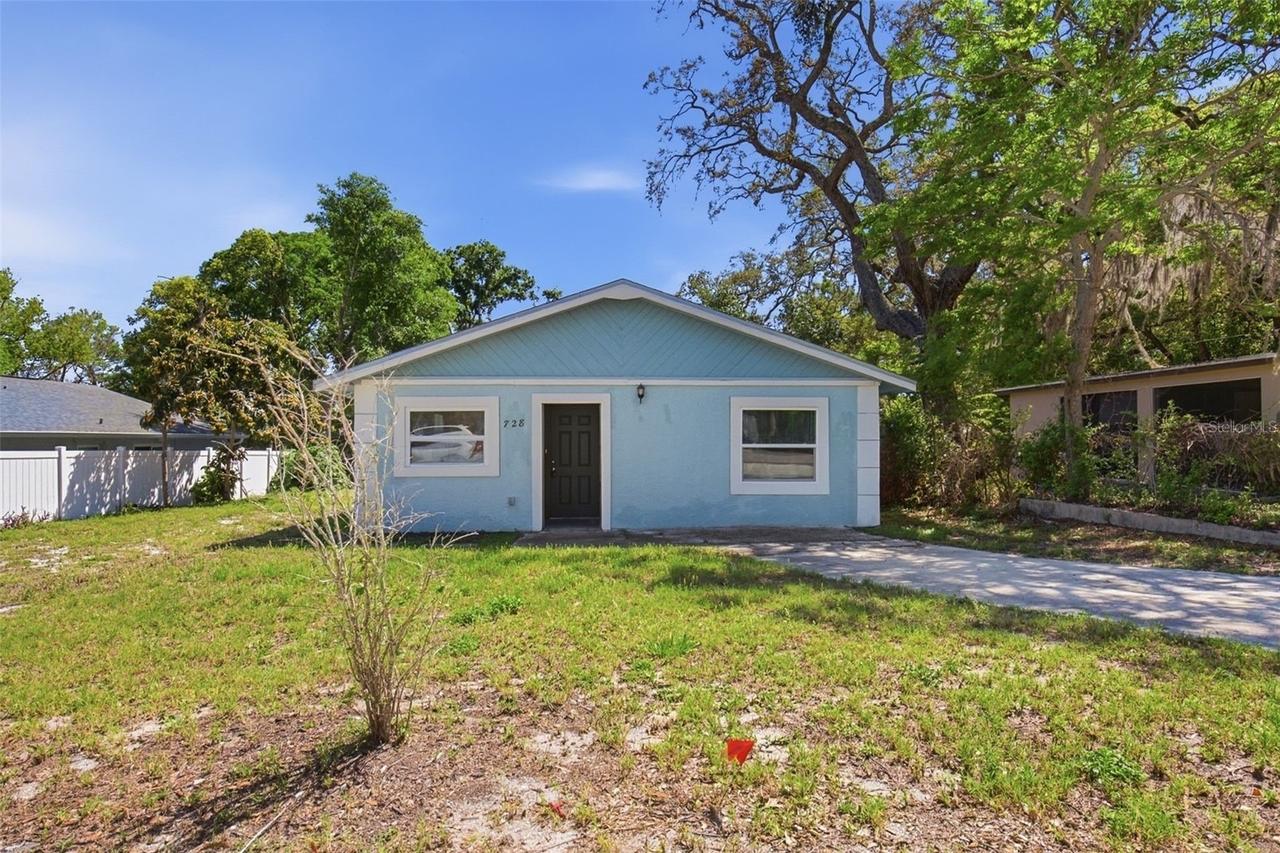 728 E Spruce St., Tarpon Springs, FL 34689