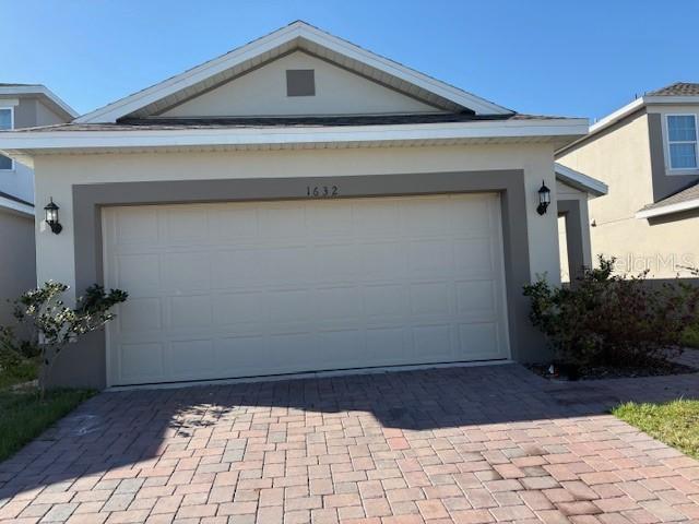 1632 Swan Swim Dr., Davenport, FL 33837