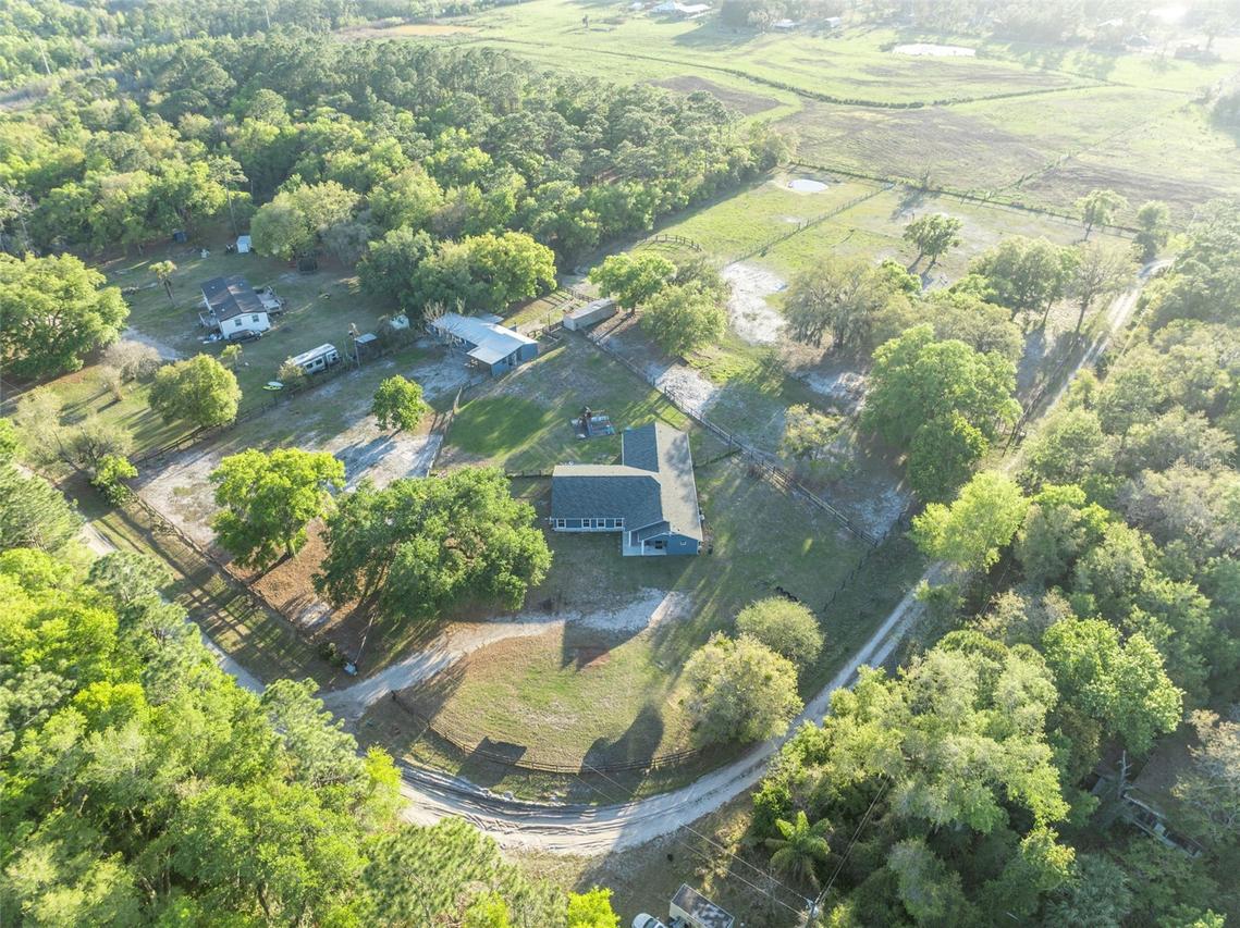 1350 Arapaho Tr., Geneva, FL 32732