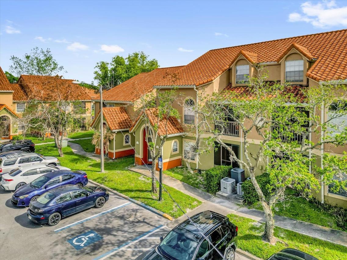 405 Fountainhead Cir. #246, Kissimmee, FL 34741