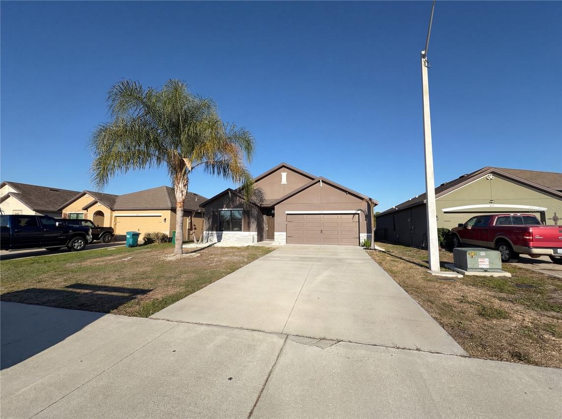 3452 Indian River Pkwy., Mims, FL 32754