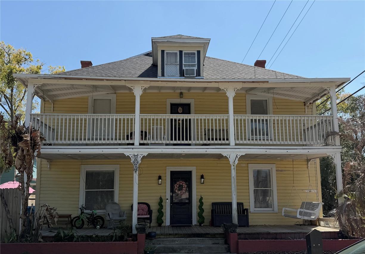 209 E 5th St., Sanford, FL 32771