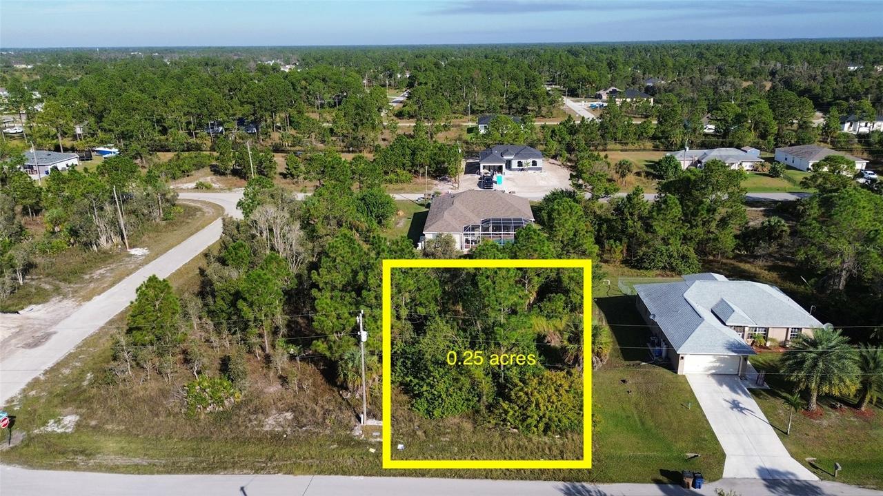 1015 Cresthaven St., Lehigh Acres, FL 33974