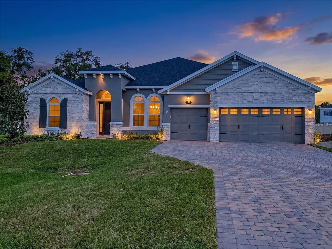 132 Lake Dr., Oviedo, FL 32765