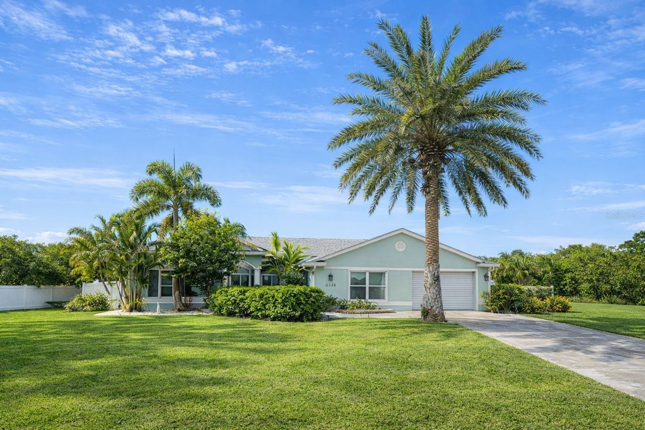 9366 Heartwellville Ave., Englewood, FL 34224