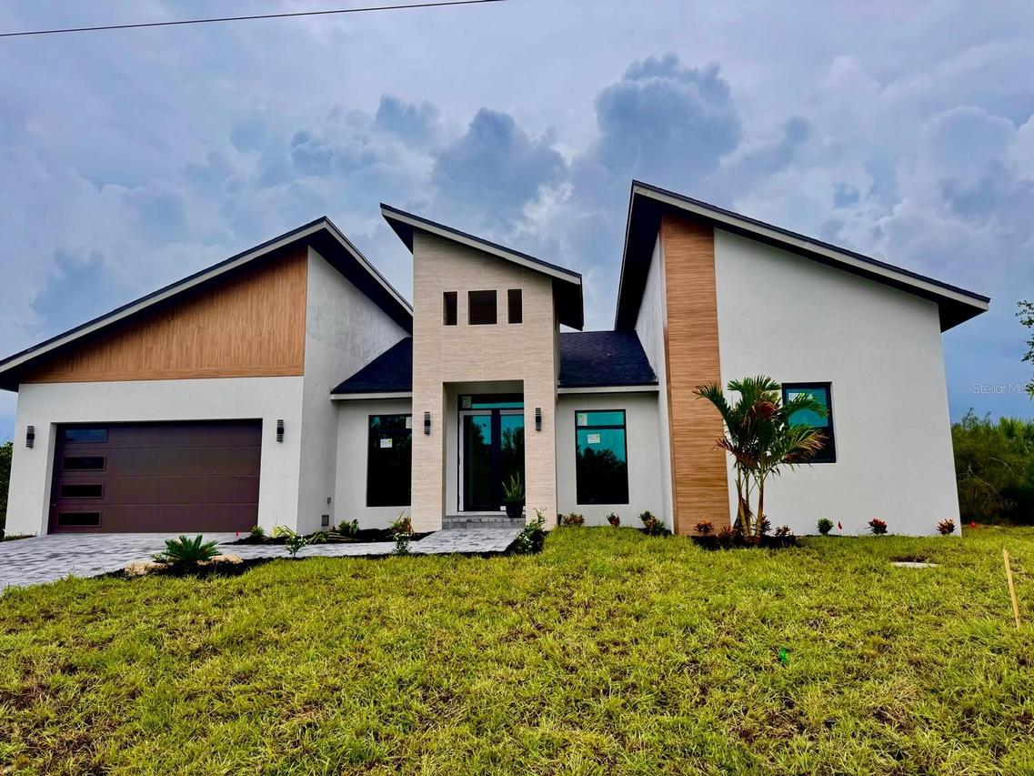 9468 Attica Cir., Port Charlotte, FL 33981