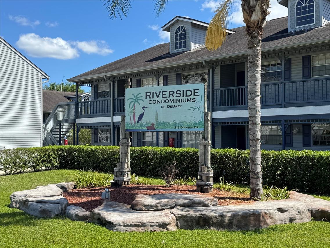 313 Dirksen Dr. #F7, Debary, FL 32713