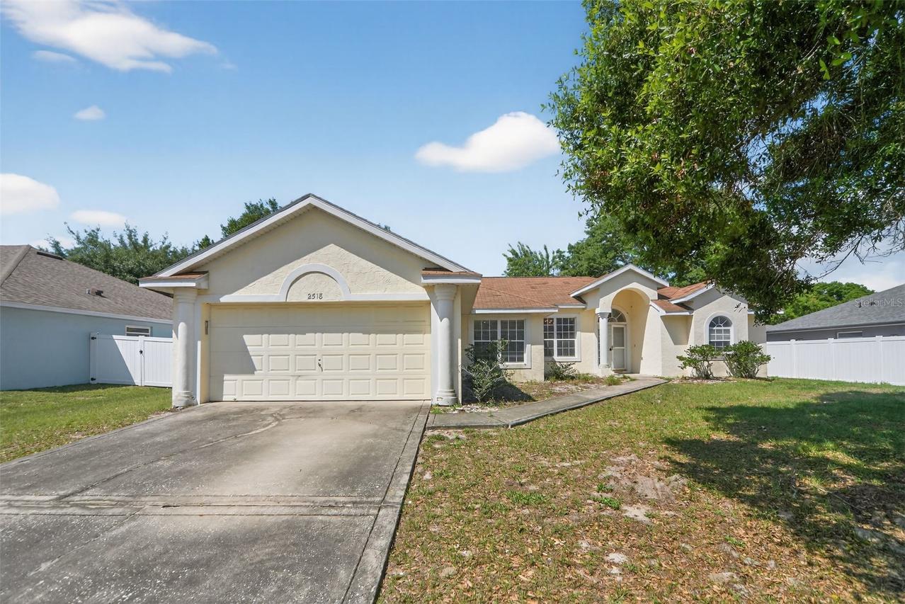 2518 Maywood St., Eustis, FL 32726